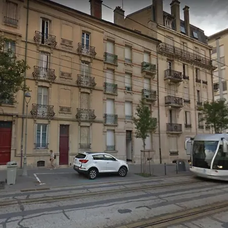 شقة Renove Proche Gare Et Tram A 50 M. *
